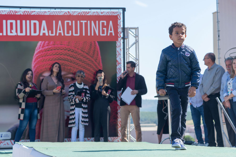 Desfile de moda no Liquida Jacutinga