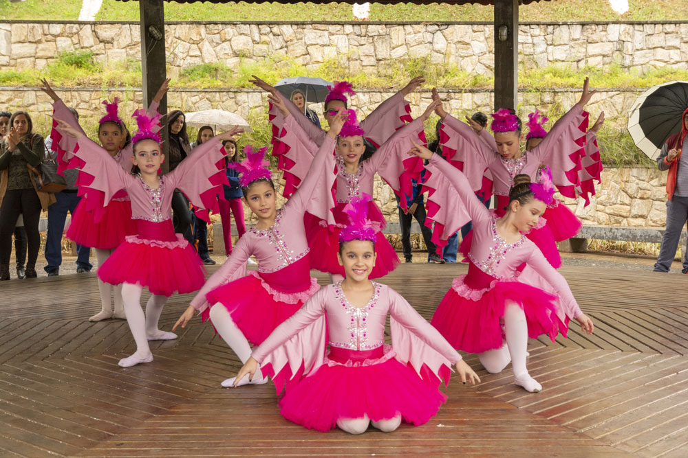 Apresentação da Escola de Dança Nathalia Melo no Liquida Jacutinga